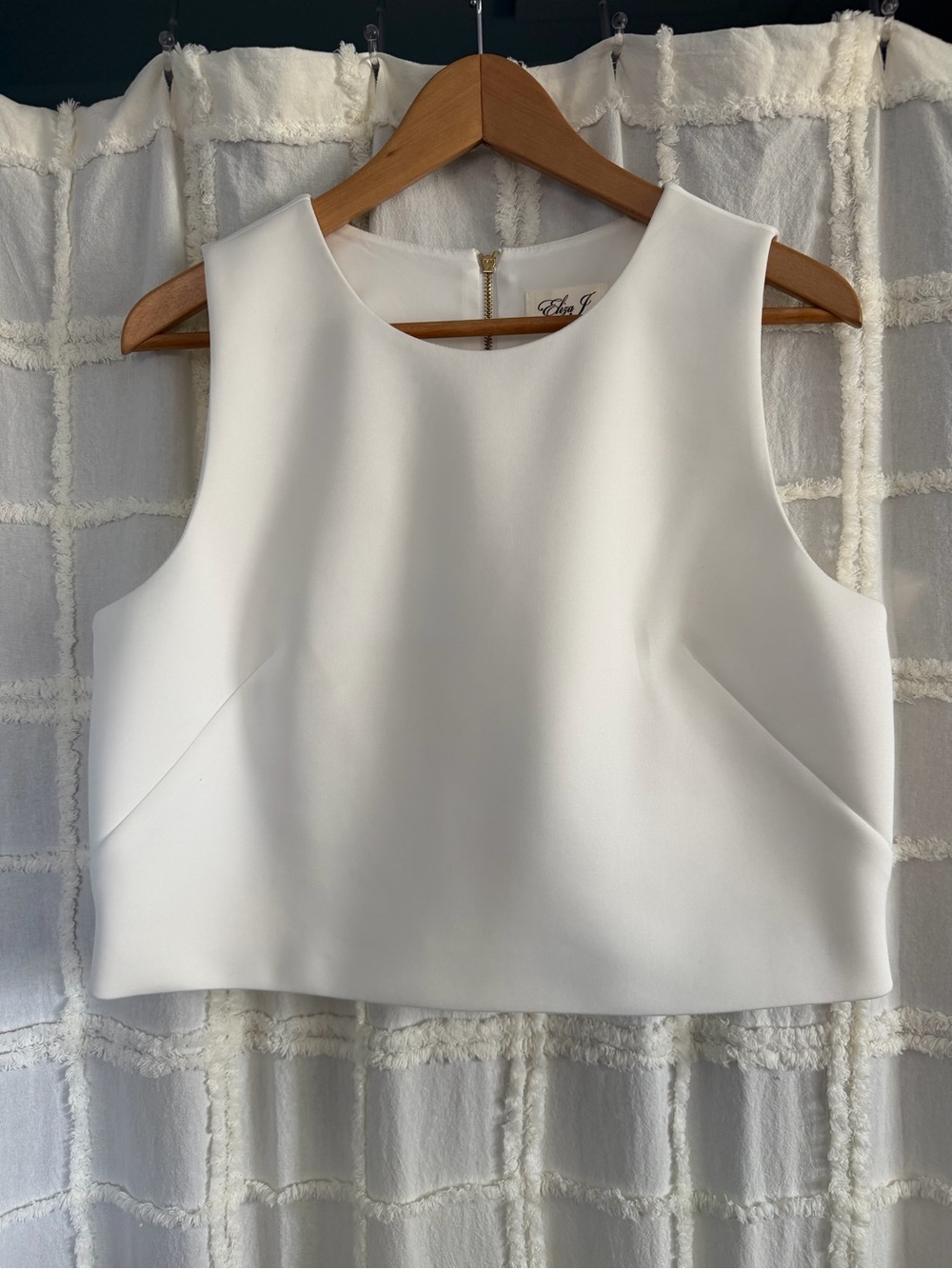 Eliza J White Sleeveless Crop Top